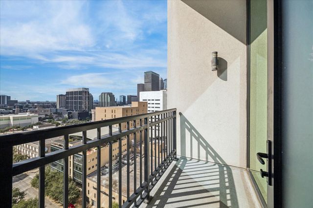 1211 Caroline Street 1504, Houston, TX 77002