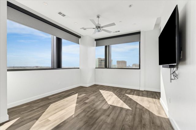 1211 Caroline Street 1504, Houston, TX 77002