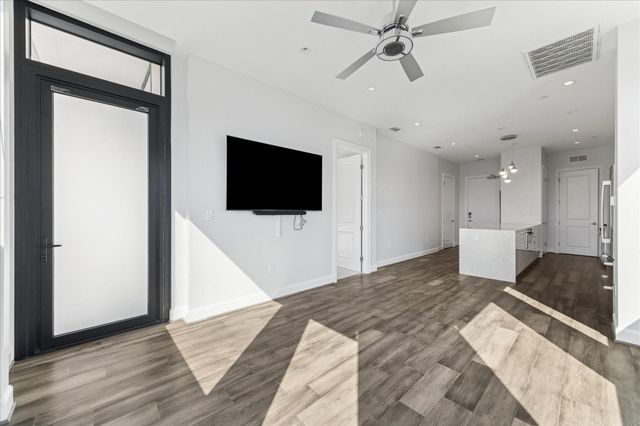 1211 Caroline Street 1504, Houston, TX 77002