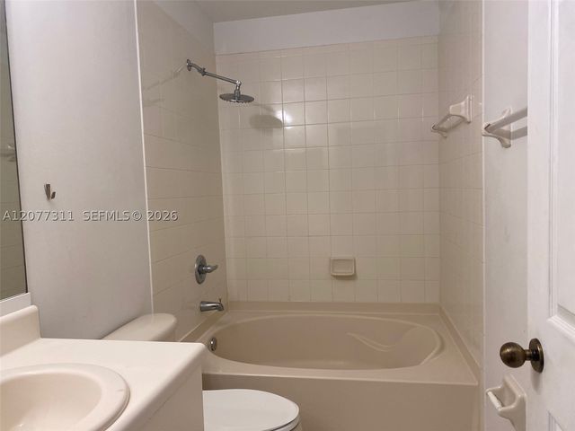 4218 Vineyard Cir 4218, Weston, FL 33332