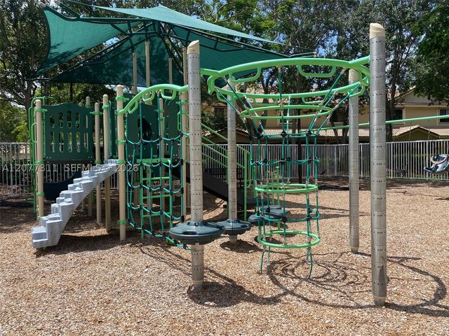 4218 Vineyard Cir 4218, Weston, FL 33332