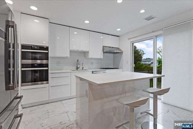 9 Arthur Terrace, Livingston, NJ 07039