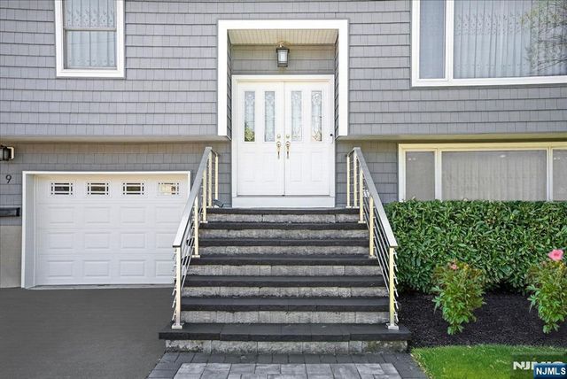 9 Arthur Terrace, Livingston, NJ 07039