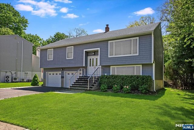 9 Arthur Terrace, Livingston, NJ 07039
