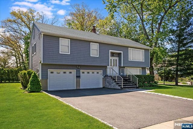 9 Arthur Terrace, Livingston, NJ 07039