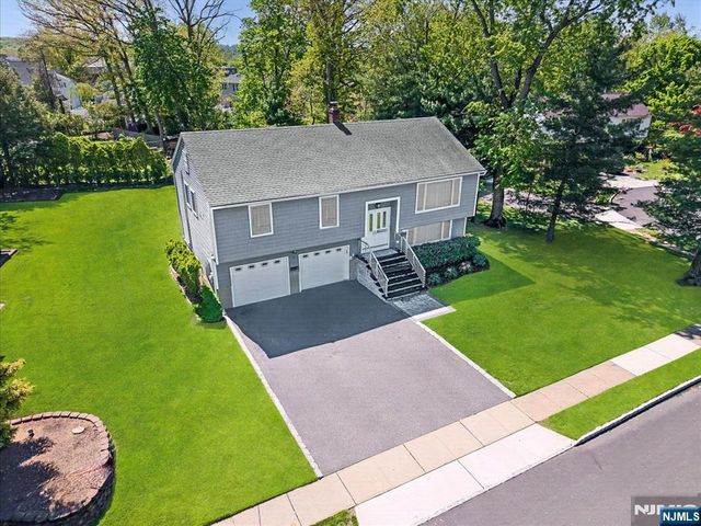 9 Arthur Terrace, Livingston, NJ 07039