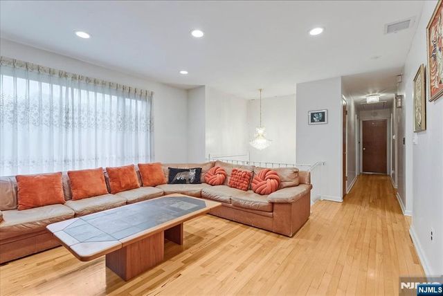 9 Arthur Terrace, Livingston, NJ 07039