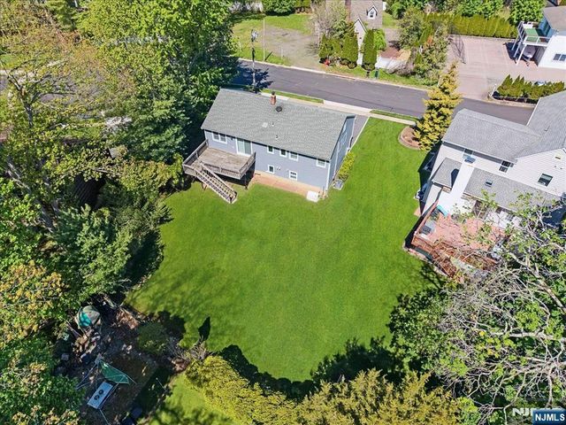 9 Arthur Terrace, Livingston, NJ 07039