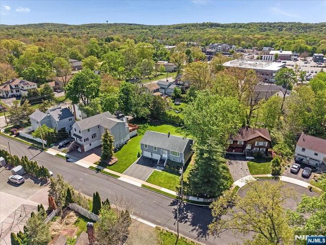 9 Arthur Terrace, Livingston, NJ 07039