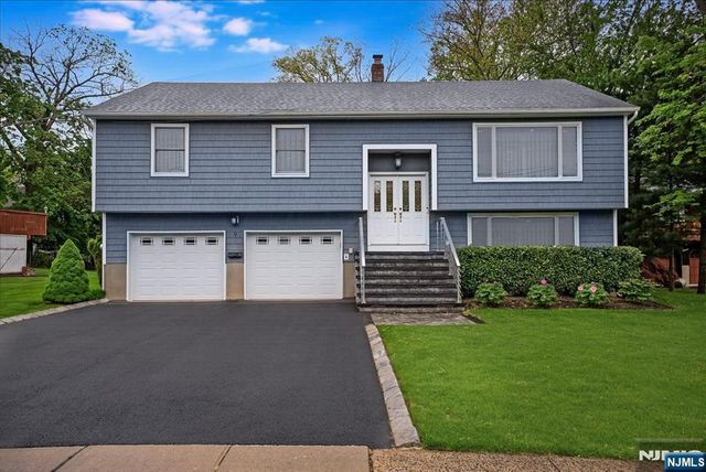 9 Arthur Terrace, Livingston, NJ 07039