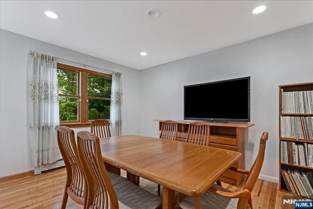9 Arthur Terrace, Livingston, NJ 07039