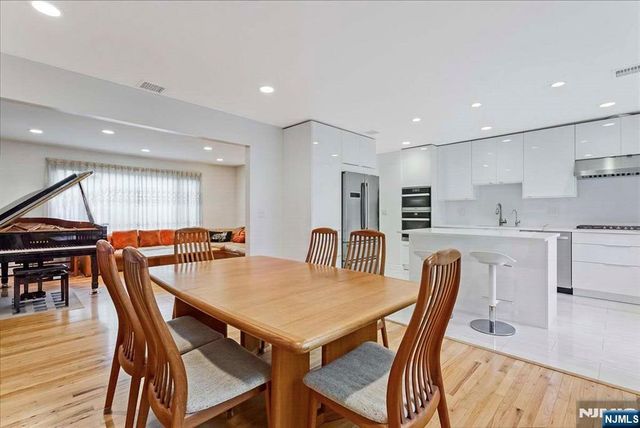 9 Arthur Terrace, Livingston, NJ 07039