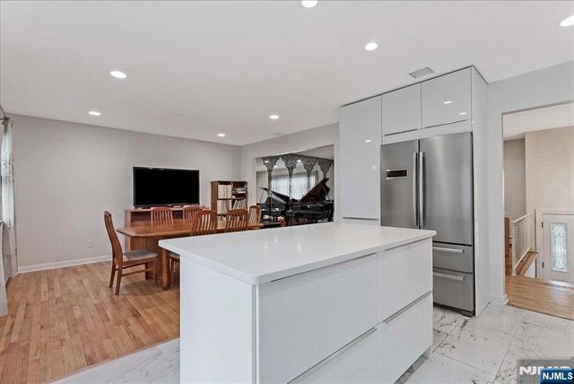 9 Arthur Terrace, Livingston, NJ 07039