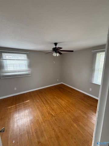 3205 Lewisburg Drive NW, Huntsville, AL 35810