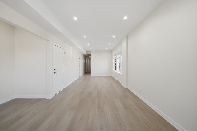 4957 W Superior Street 2, Chicago, IL 60644