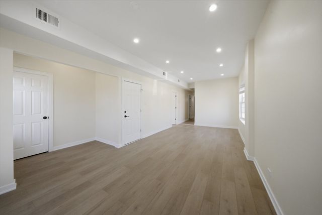 4957 W Superior Street 2, Chicago, IL 60644