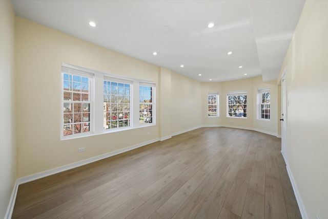 4957 W Superior Street 2, Chicago, IL 60644