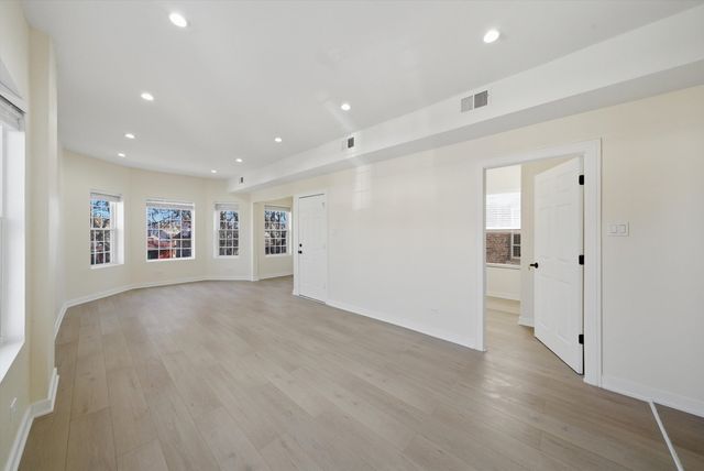 4957 W Superior Street 2, Chicago, IL 60644