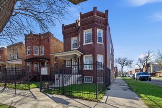4957 W Superior Street 2, Chicago, IL 60644