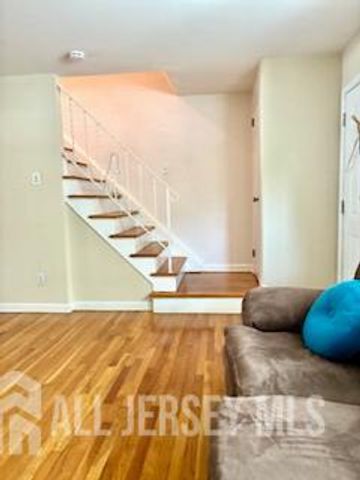 318 high Street, Perth Amboy, NJ 08861
