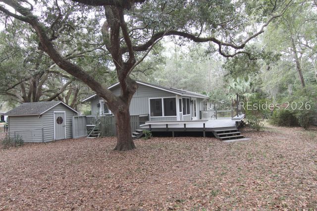 20 Grande Oaks Dr, Bluffton, SC 29910