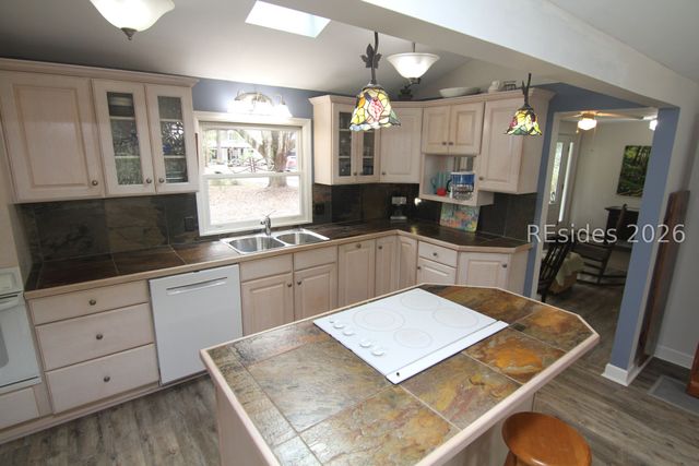 20 Grande Oaks Dr, Bluffton, SC 29910