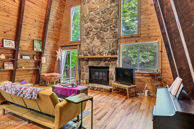 10832 Carmichael Rd, Knoxville, TN 37932