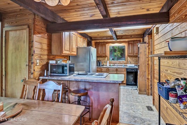 10832 Carmichael Rd, Knoxville, TN 37932