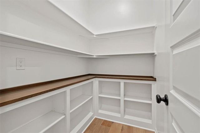 105 NW Ambersham Drive, Lee's Summit, MO 64081