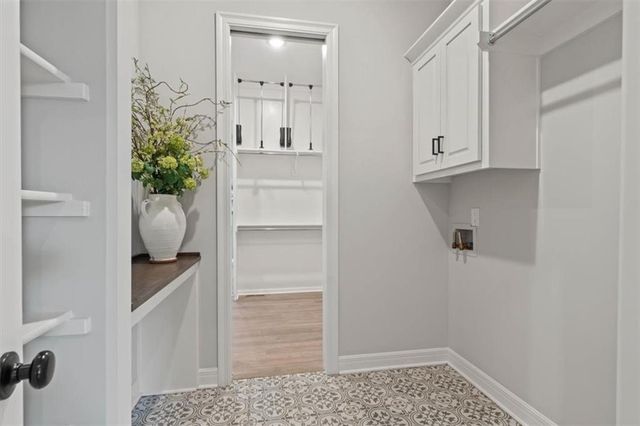 105 NW Ambersham Drive, Lee's Summit, MO 64081