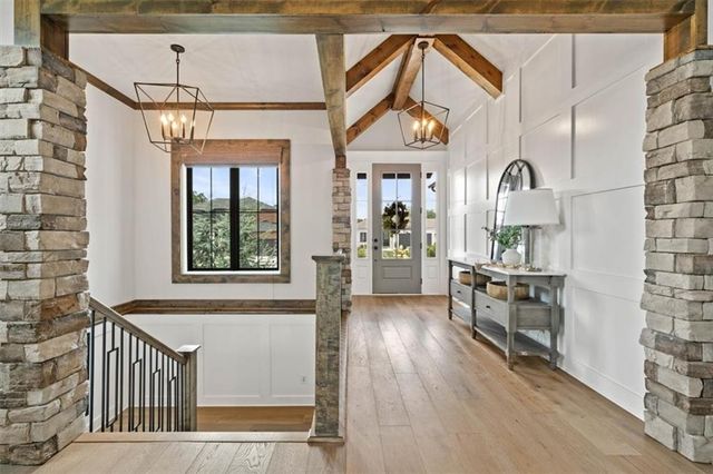105 NW Ambersham Drive, Lee's Summit, MO 64081