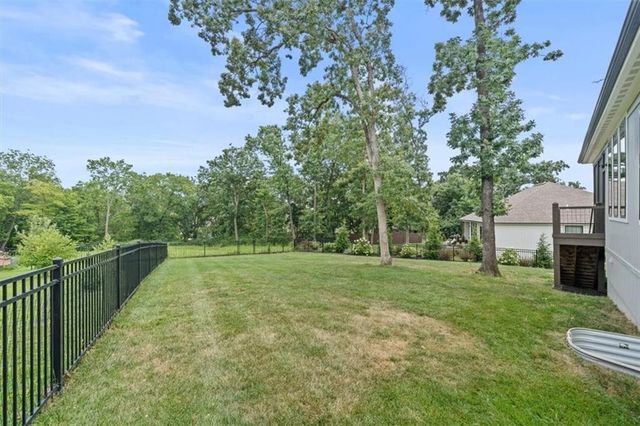 105 NW Ambersham Drive, Lee's Summit, MO 64081