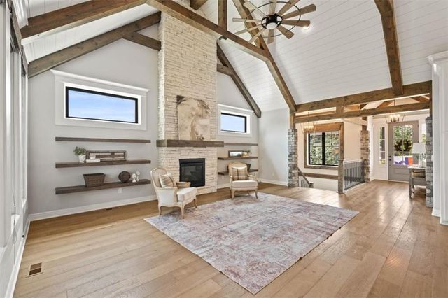 105 NW Ambersham Drive, Lee's Summit, MO 64081