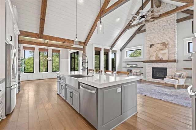 105 NW Ambersham Drive, Lee's Summit, MO 64081