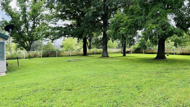 267 Dent Avenue, Summersville, MO 65571
