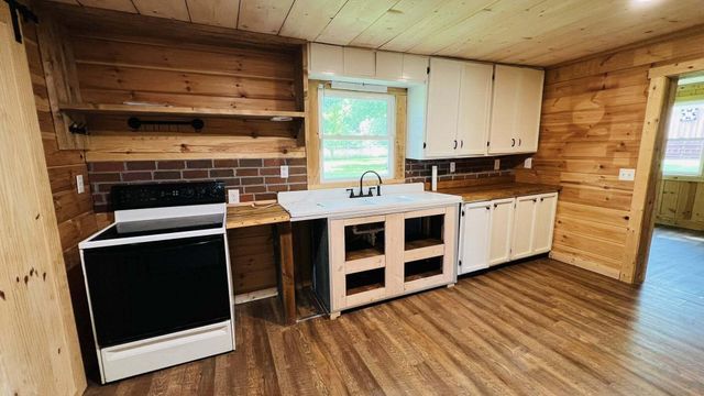 267 Dent Avenue, Summersville, MO 65571