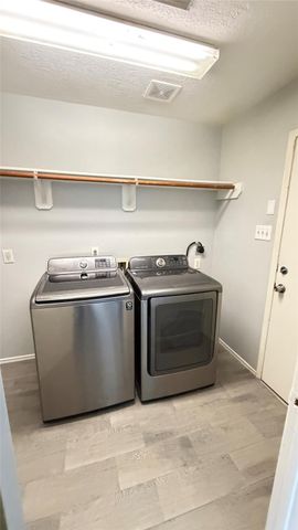 4115 Geronimo Lake Drive, Houston, TX 77047