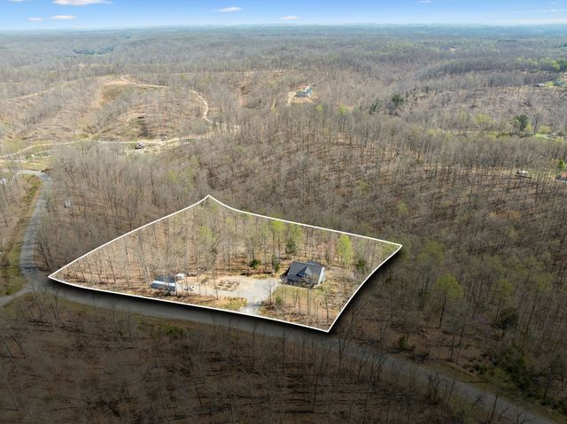 4134 Algie Sewell Rd, Columbia, TN 38401