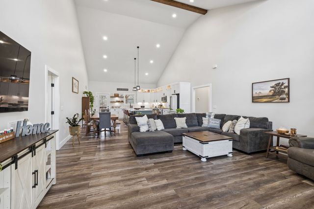 4134 Algie Sewell Rd, Columbia, TN 38401