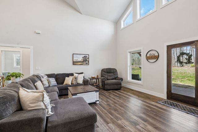 4134 Algie Sewell Rd, Columbia, TN 38401