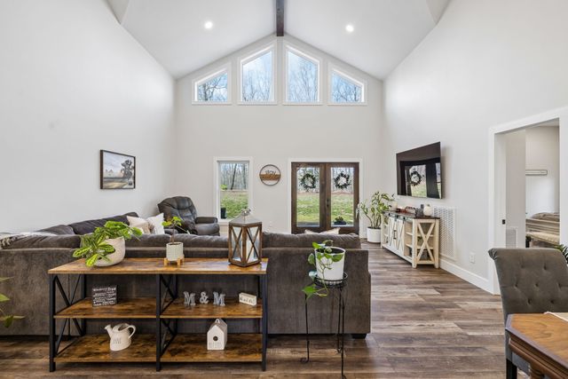 4134 Algie Sewell Rd, Columbia, TN 38401