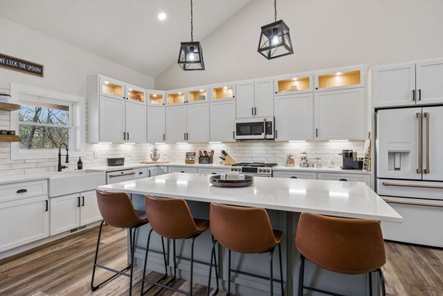 4134 Algie Sewell Rd, Columbia, TN 38401