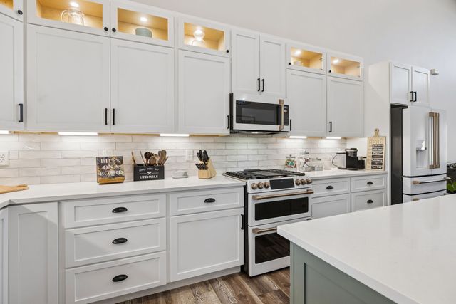 4134 Algie Sewell Rd, Columbia, TN 38401