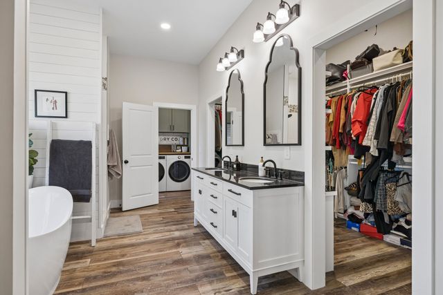 4134 Algie Sewell Rd, Columbia, TN 38401