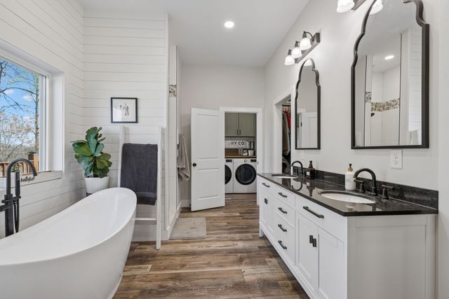 4134 Algie Sewell Rd, Columbia, TN 38401