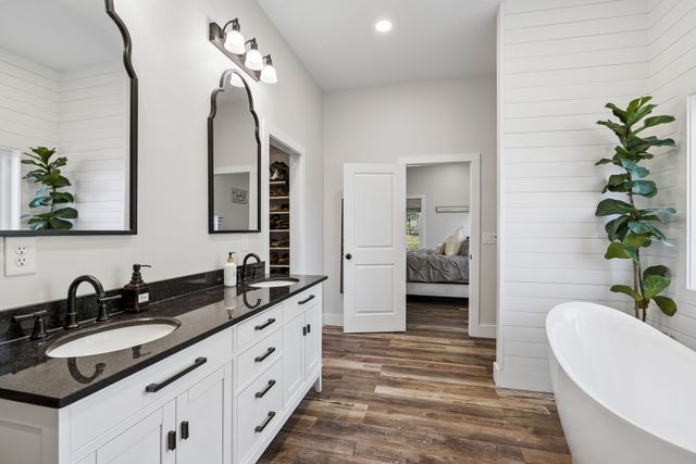 4134 Algie Sewell Rd, Columbia, TN 38401