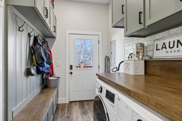 4134 Algie Sewell Rd, Columbia, TN 38401