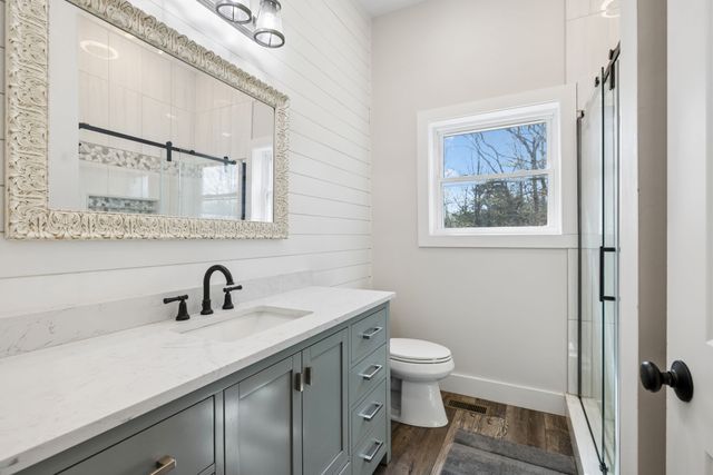 4134 Algie Sewell Rd, Columbia, TN 38401