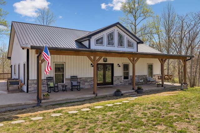 4134 Algie Sewell Rd, Columbia, TN 38401