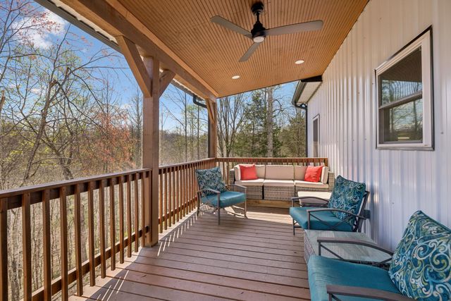 4134 Algie Sewell Rd, Columbia, TN 38401